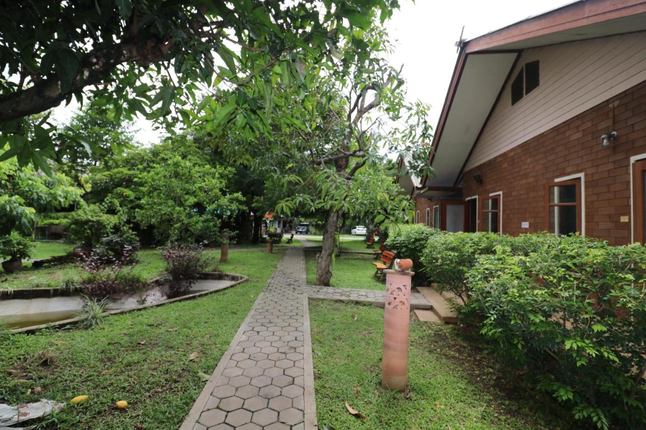 Gongkaew Huenkum Hotel Chiang Mai Exterior photo